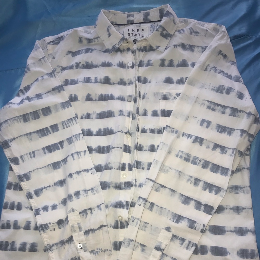 Free State long sleeve, button down shirt